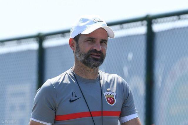 2026世界杯客户端下载-残兵也疯狂！海港后4球全是上高压 莱科：继续保持！