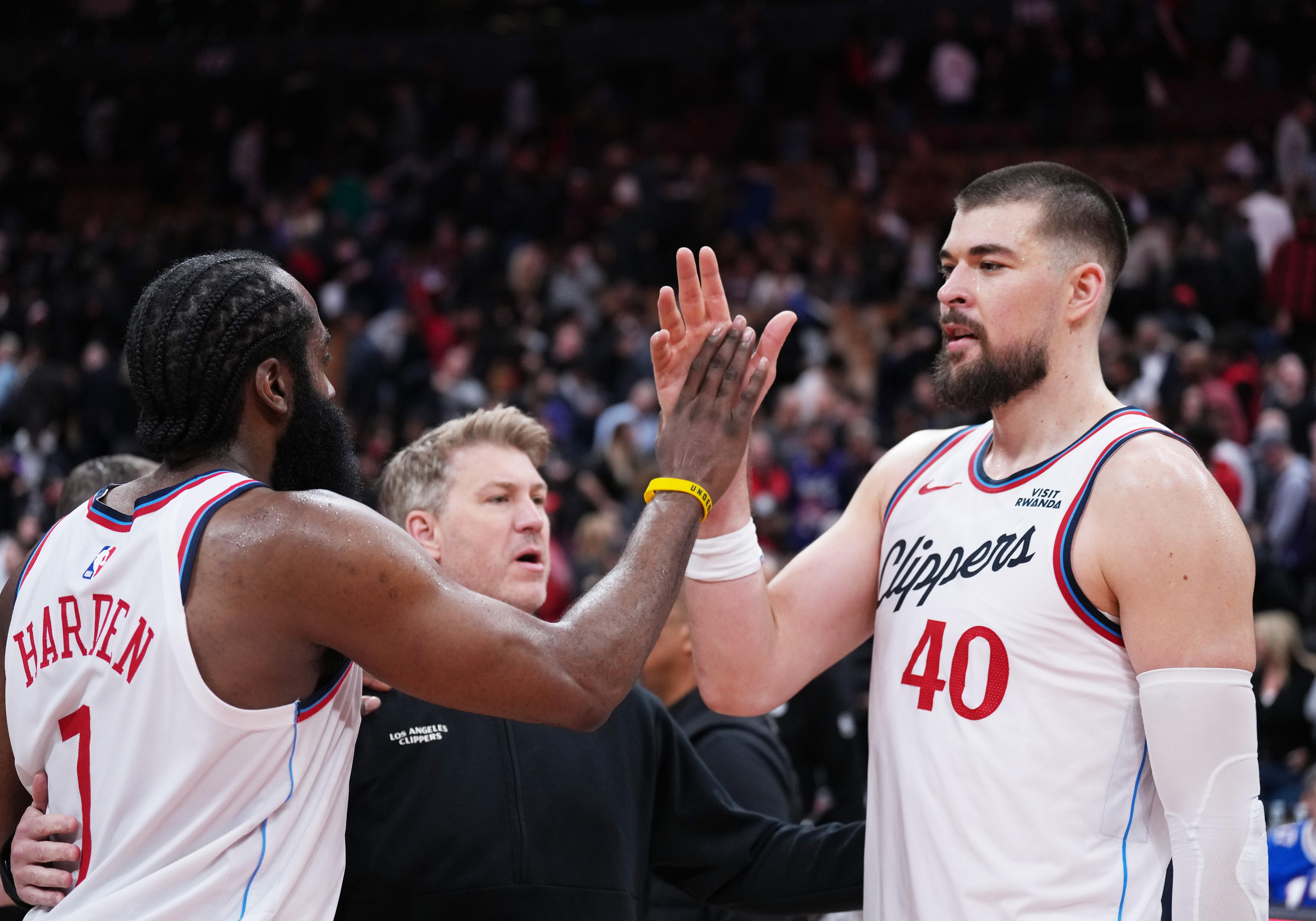 2026世界杯高清直播平台-快船VS公牛首发：哈登、邓恩、桑德斯、科林斯、祖巴茨