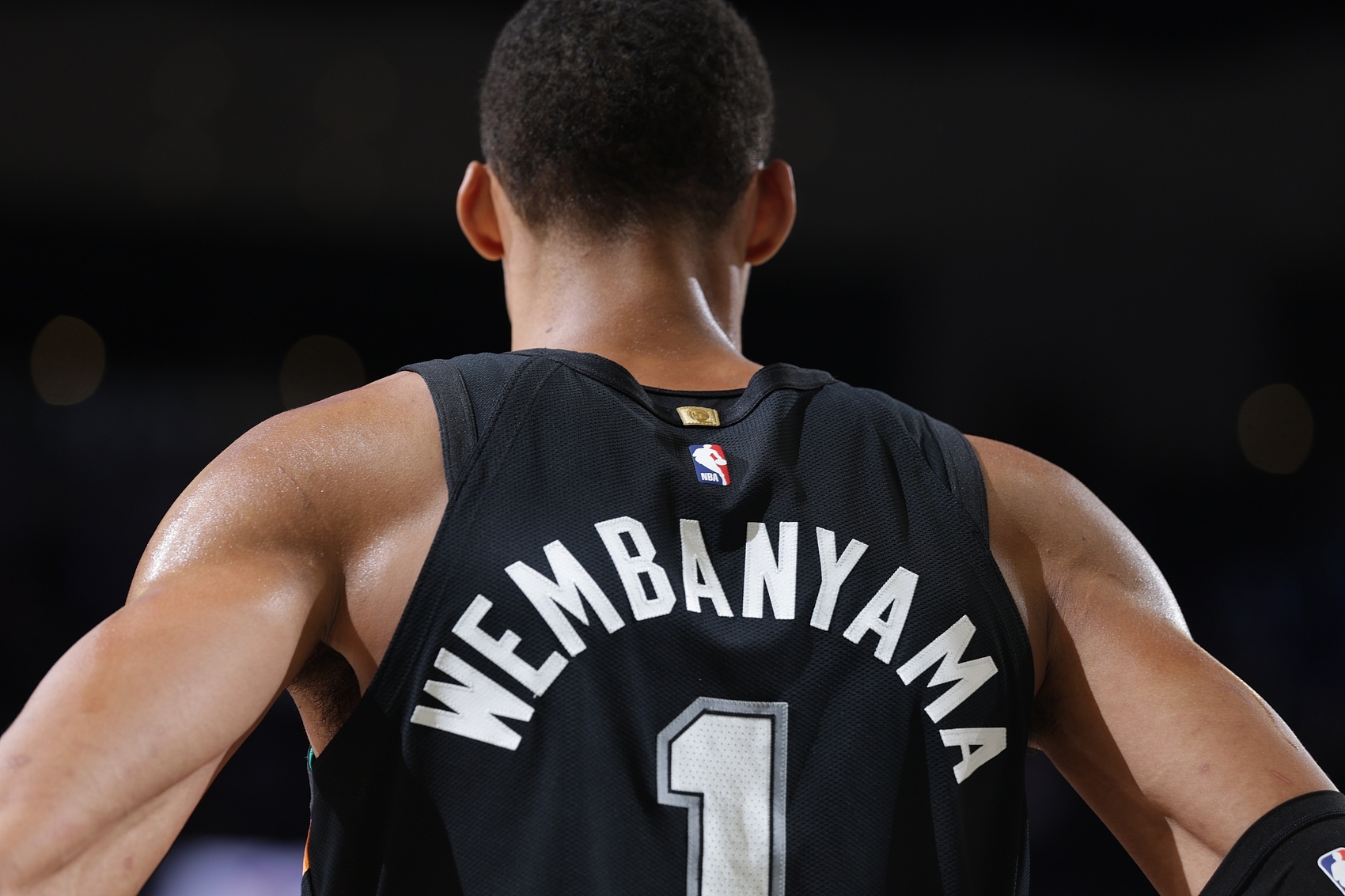 2026世界杯官网入口-弗莱：文班足够年轻且迅速改变了球队文化 我支持他拿MVP